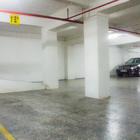 Stylish And Spacious @ Center *