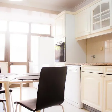 Stylish And Spacious @ Center 公寓 *